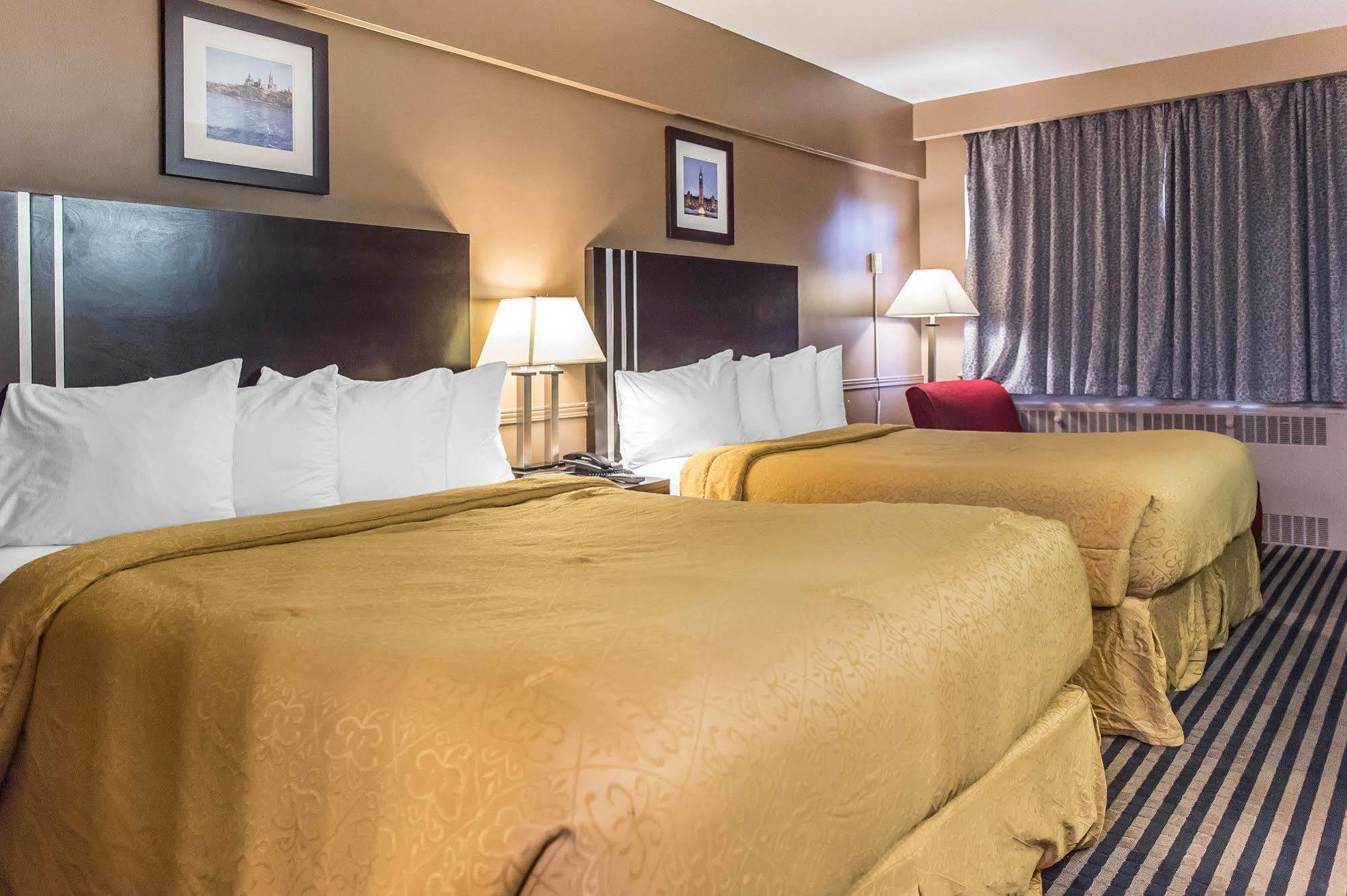 Econo Lodge Downtown Оттава Экстерьер фото